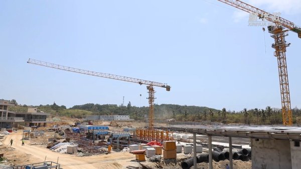 启天配资 五一假期“不打烊”—— 海南自贸港建设赶工一线见闻